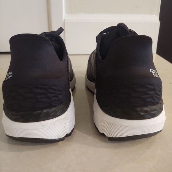 New Balance Women's W860B11 - Picture 8 of 11